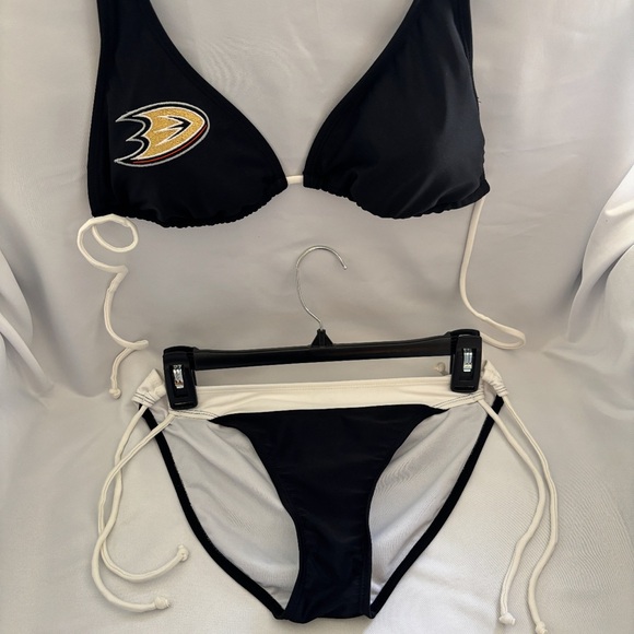 Limited Edition Anaheim Ducks Black and White Swim Set - Picture 1 of 4